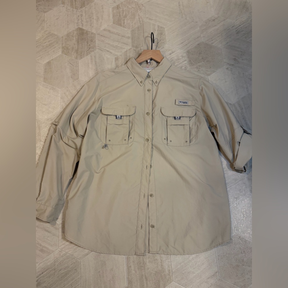 Columbia Men's Tan Shirt